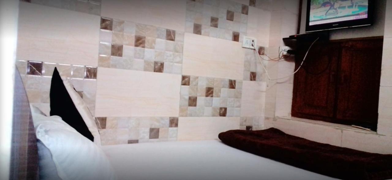 אג'מר Ajanta Hotel 100 Mtrs Railway Station & 400 Mtrs Dargah מראה חיצוני תמונה