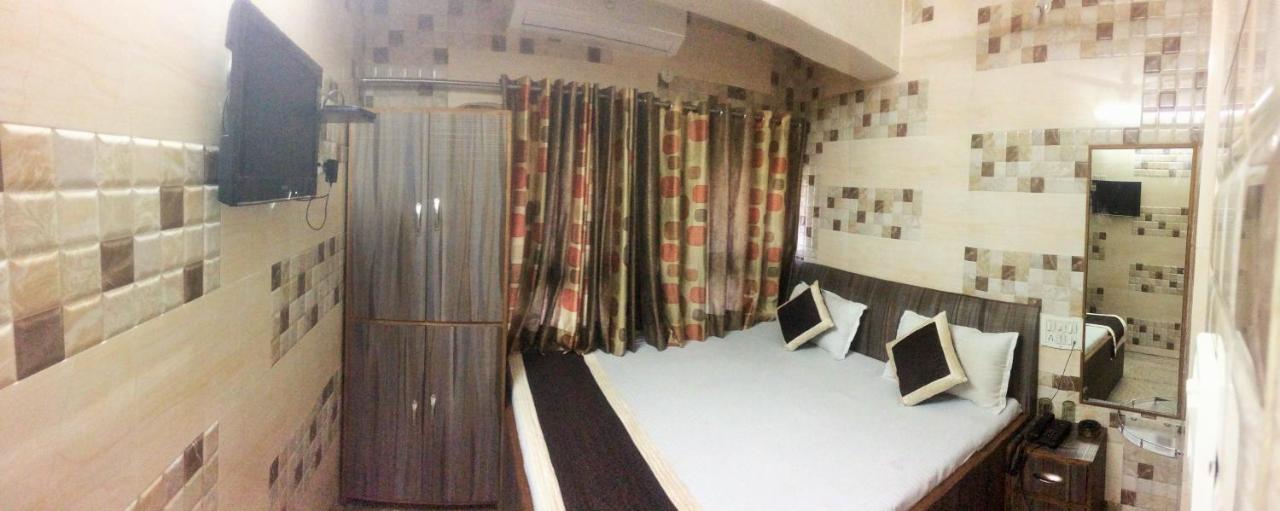 אג'מר Ajanta Hotel 100 Mtrs Railway Station & 400 Mtrs Dargah מראה חיצוני תמונה